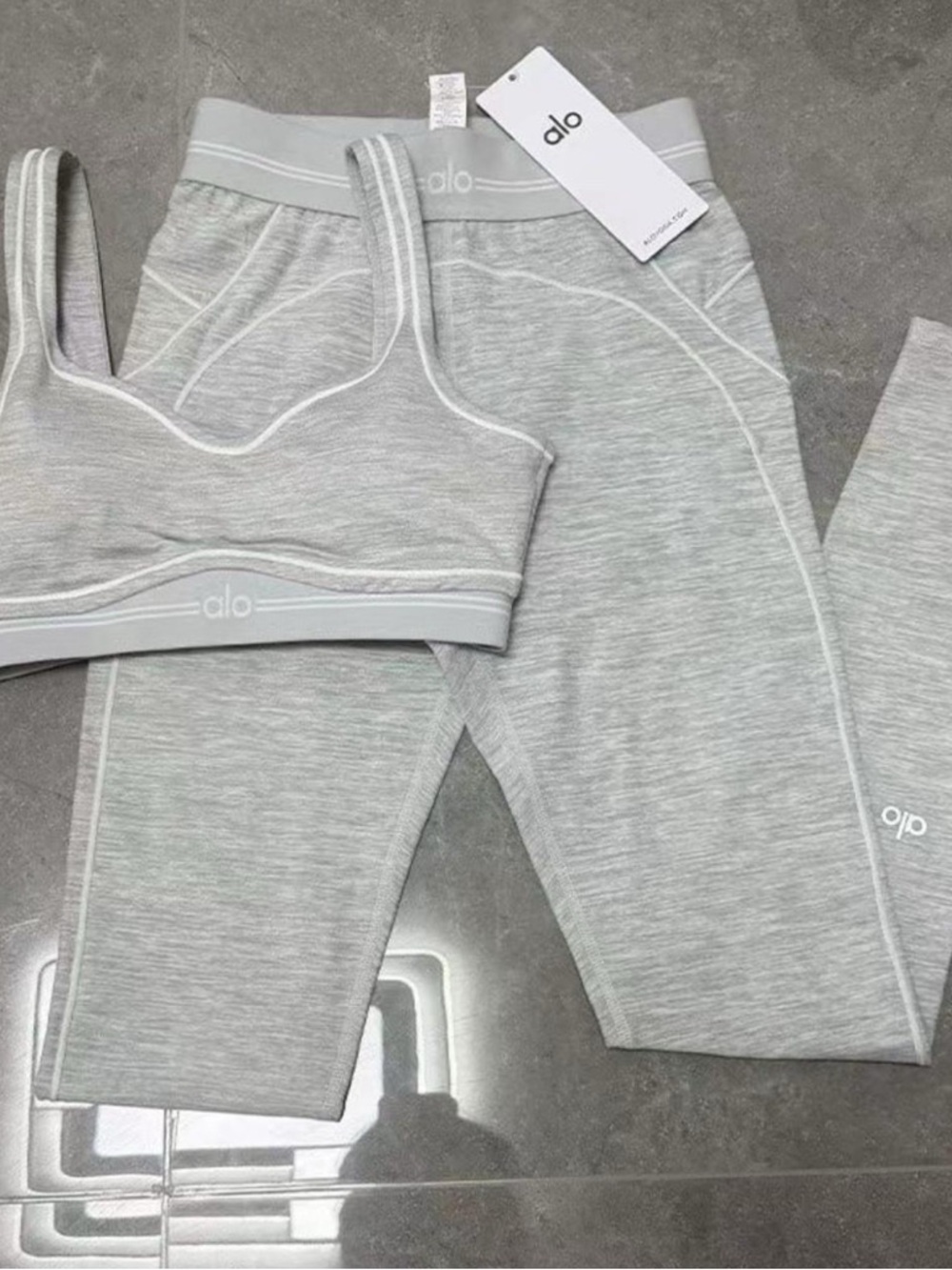SMALL Gray Alo Yoga FULL SET